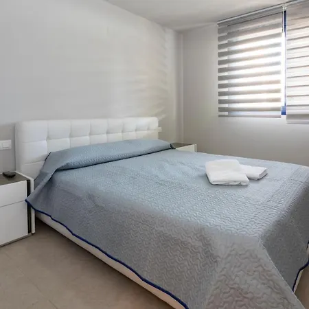 Sueños De Mar, 3 Dormitorios, By Bookindenia Apartamento