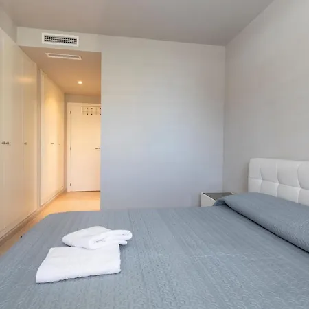 Apartamento Sueños De Mar, 3 Dormitorios, By Bookindenia